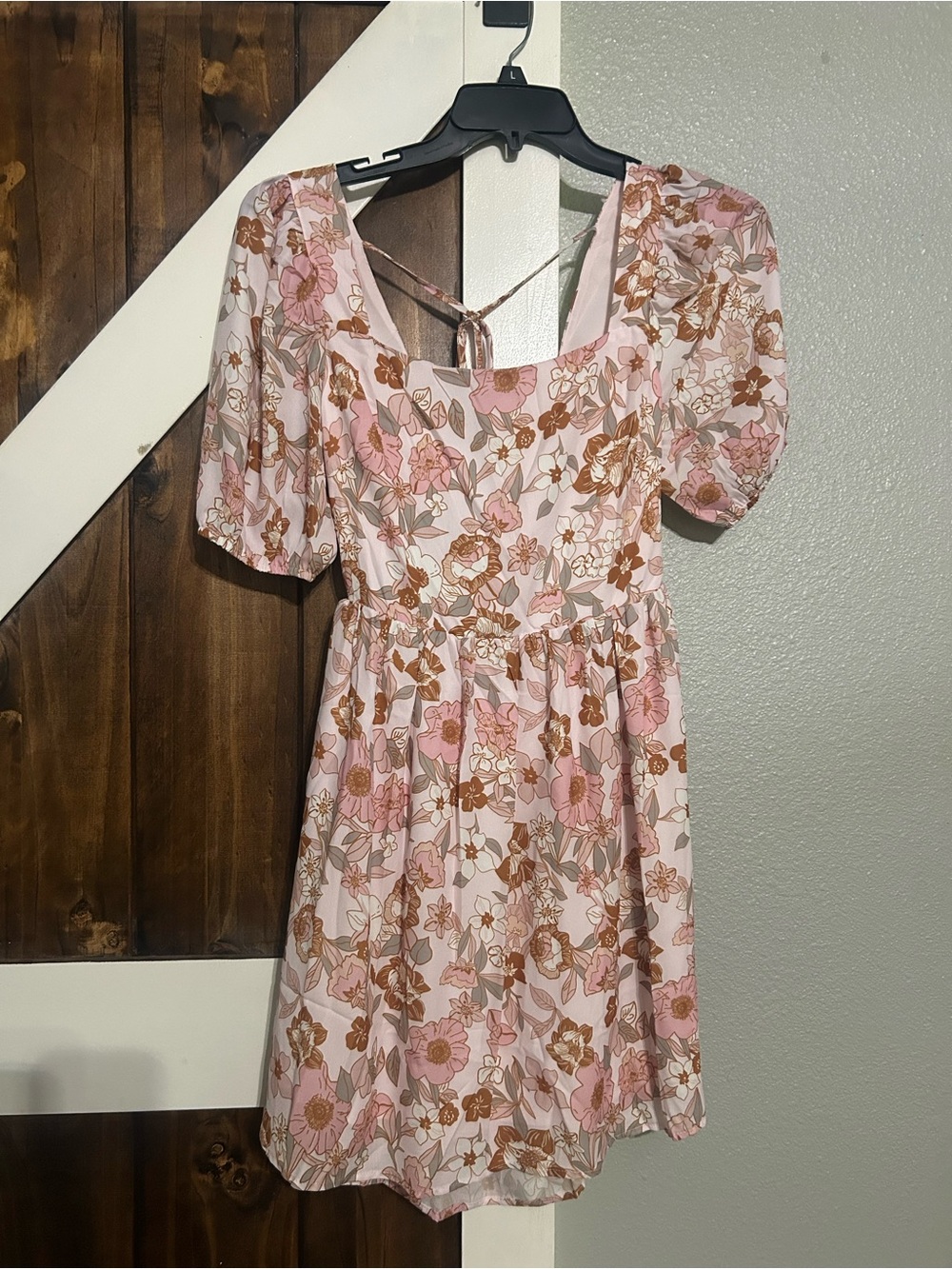 Floral Puff-Sleeve Mini Dress in Pink and Brown